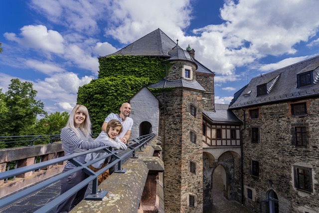 Familienshooting_Familienshooting_Burg Mylau18_Archiv TVV_D.Rückschloss